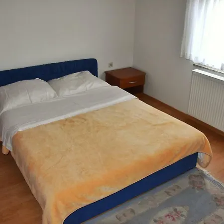 Apartman Sanela Apartment